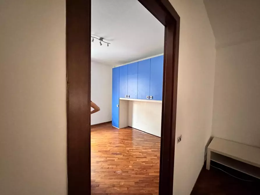 Immagine 7 di Appartamento in vendita  in VIA CAMESENA 4 a Roma