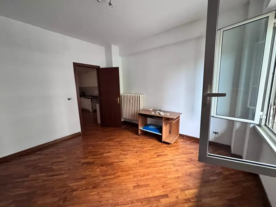 Immagine 9 di Appartamento in vendita  in VIA CAMESENA 4 a Roma