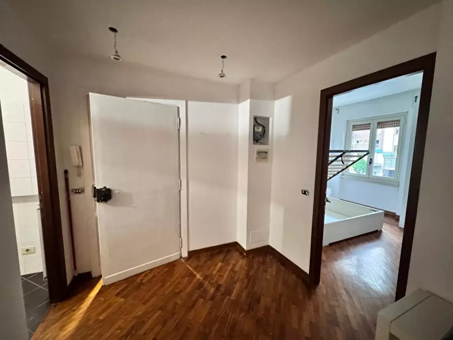 Immagine 2 di Appartamento in vendita  in VIA CAMESENA 4 a Roma