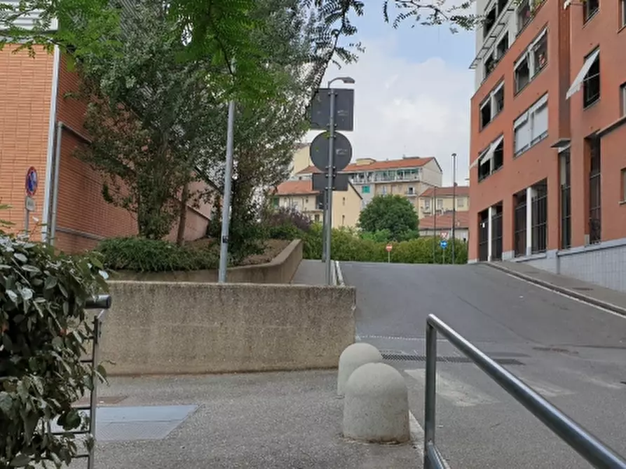 Immagine 2 di Box auto in vendita  in Via Val della Torre 49/15 a Torino