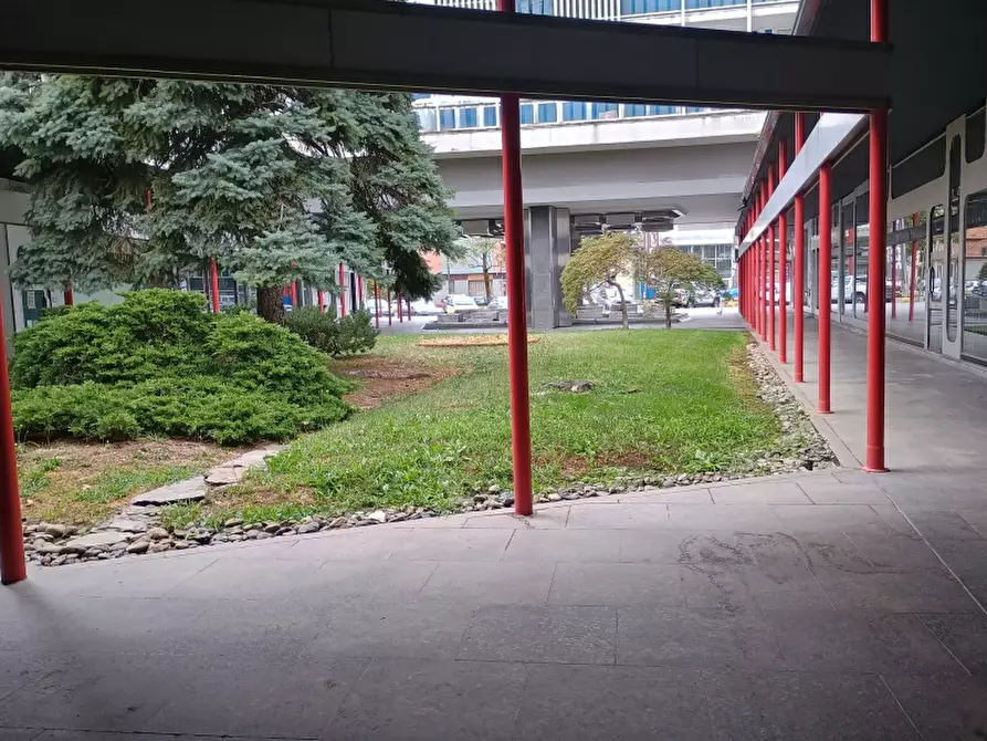 Immagine 4 di Locale commerciale in vendita  in CORSO FRANCIA 222 a Collegno