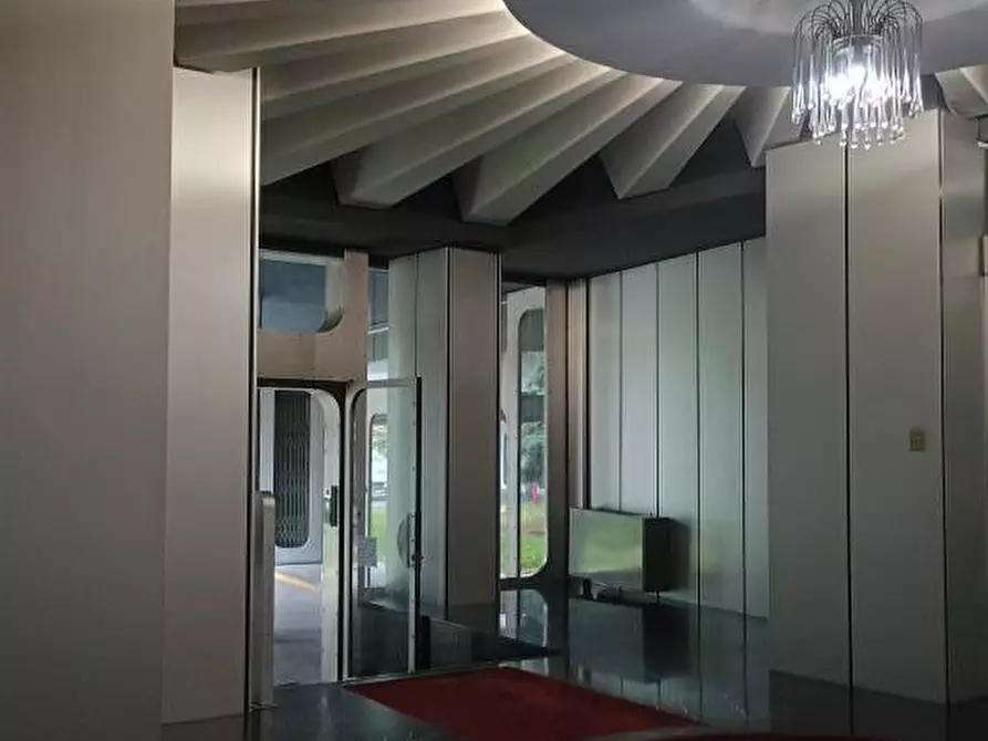 Immagine 5 di Locale commerciale in vendita  in CORSO FRANCIA 222 a Collegno