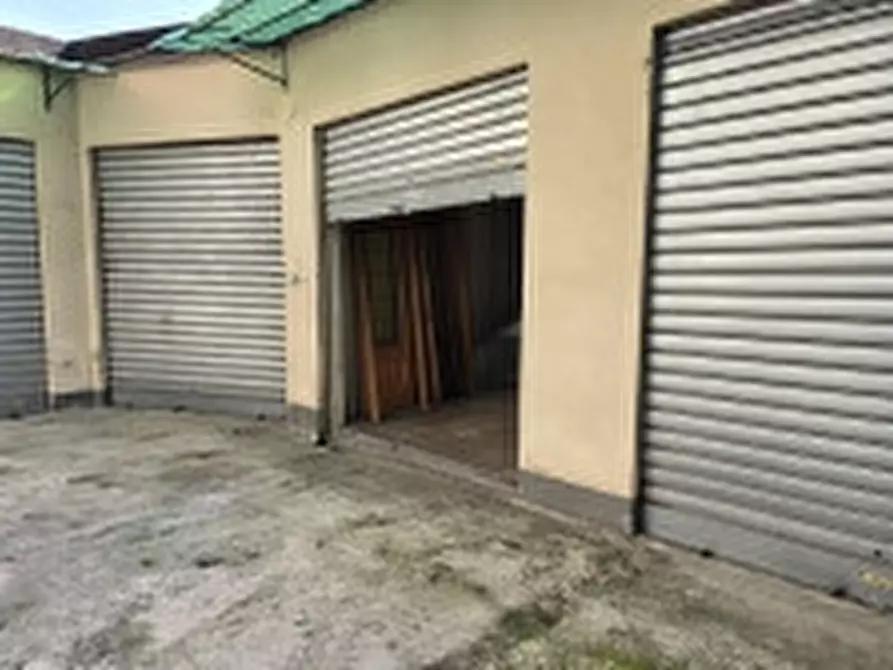 Immagine 1 di Garage in vendita  in Via Breglio 72 a Torino