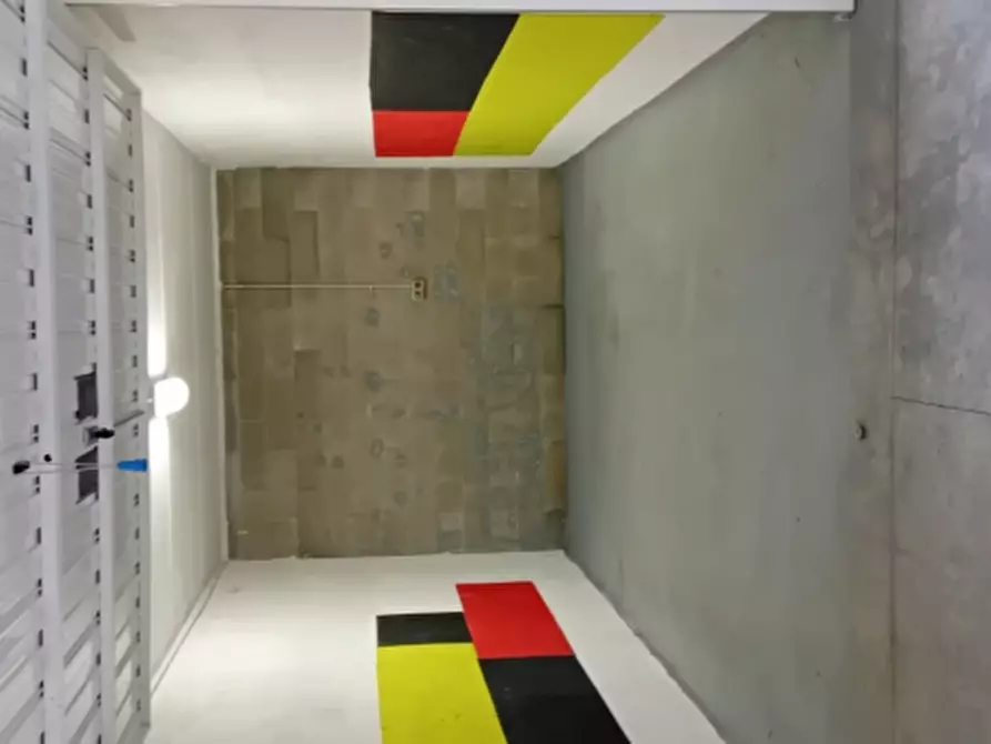 Immagine 13 di Box auto in vendita  a Torino