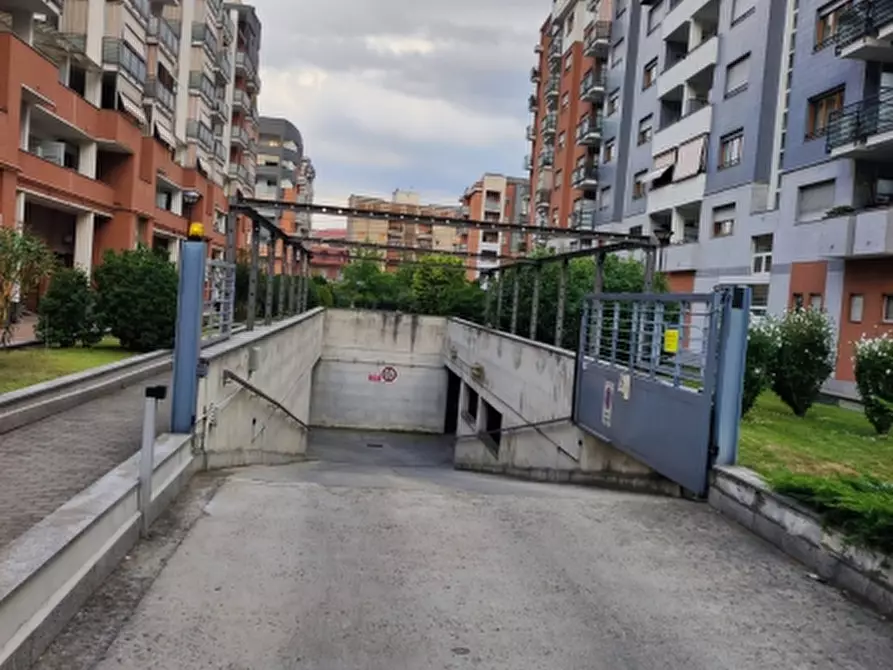 Immagine 1 di Box auto in vendita  a Torino