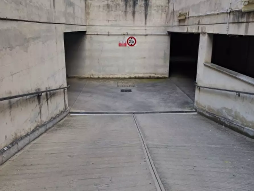 Immagine 3 di Box auto in vendita  a Torino