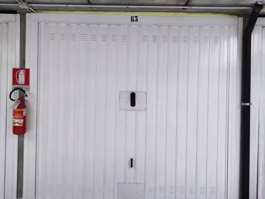 Immagine 7 di Box auto in vendita  a Torino