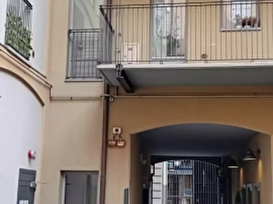 Immagine 5 di Posto auto in vendita  in VIA BELLEZIA 5 a Torino