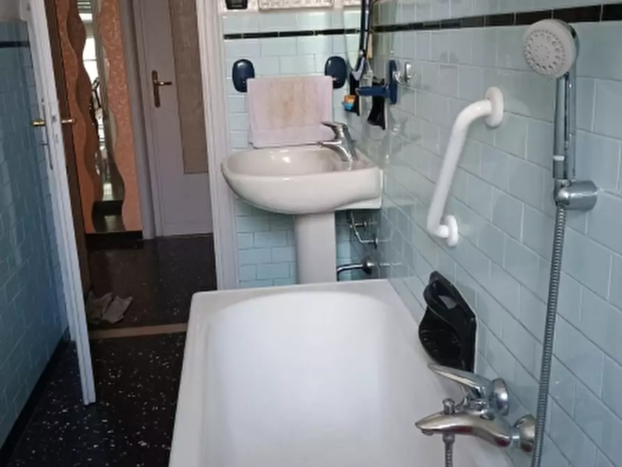 Immagine 8 di Appartamento in vendita  a Torino