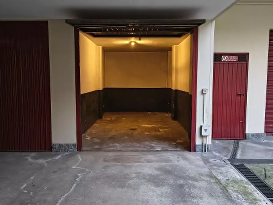 Immagine 6 di Box auto in vendita  a Torino