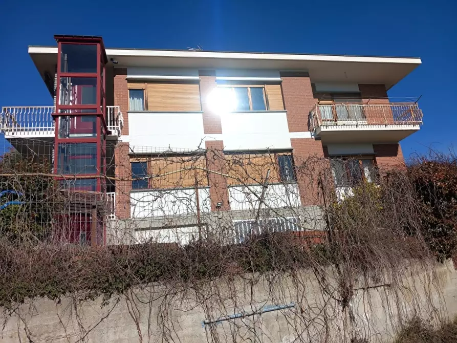 Immagine 1 di Villa in vendita  a Baldissero Torinese