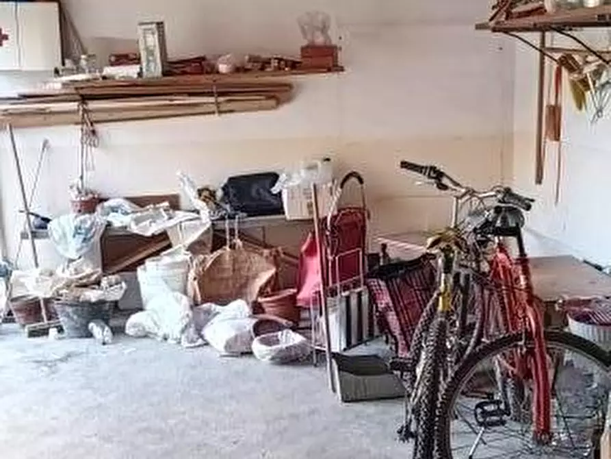 Immagine 10 di Garage in vendita  a Torino