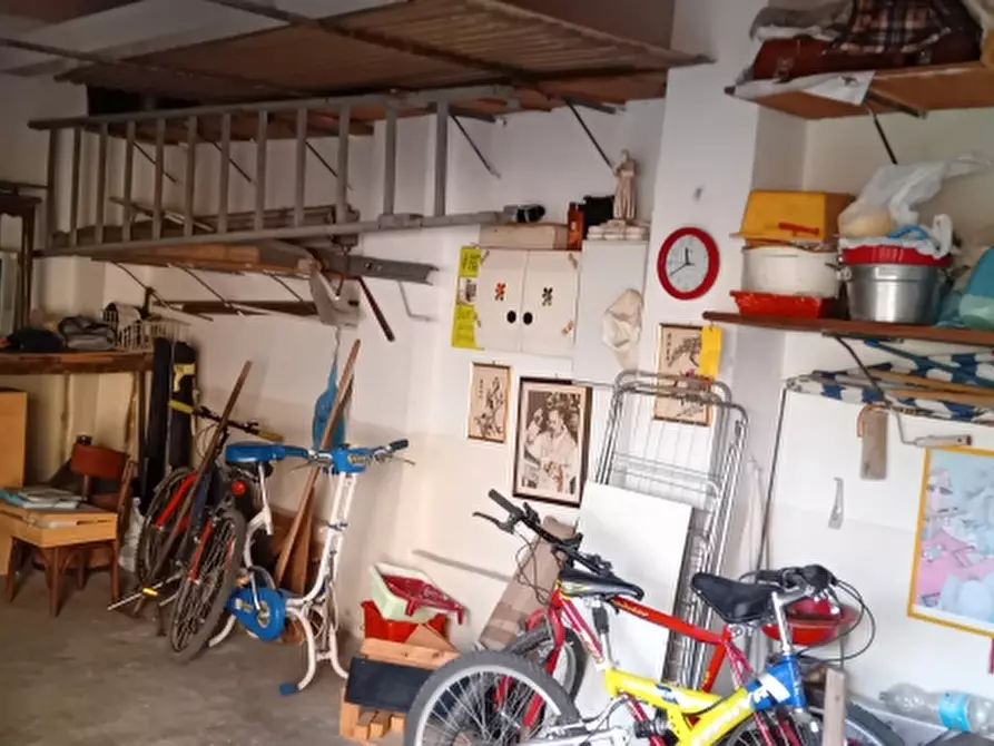 Immagine 8 di Garage in vendita  a Torino