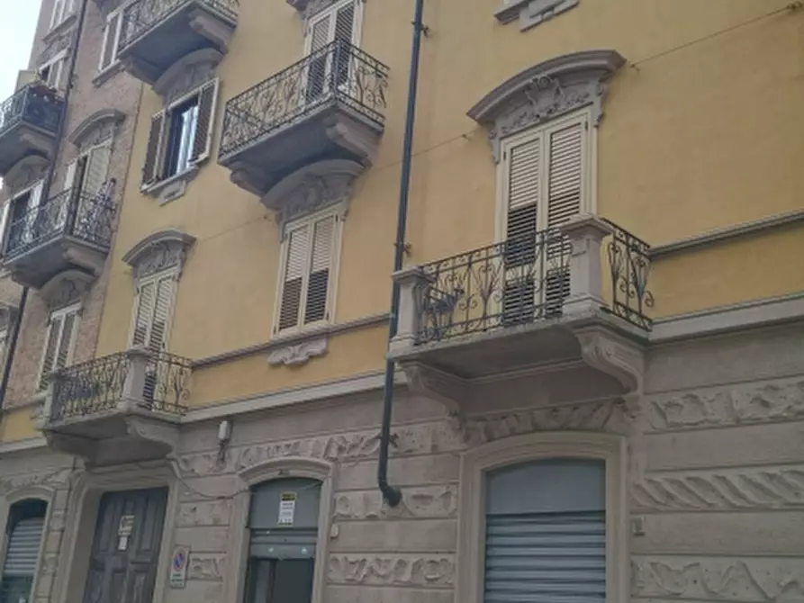 Immagine 4 di Negozio in vendita  a Torino