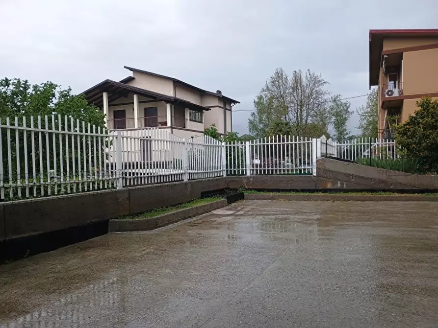 Immagine 14 di Villa in vendita  a Ivrea