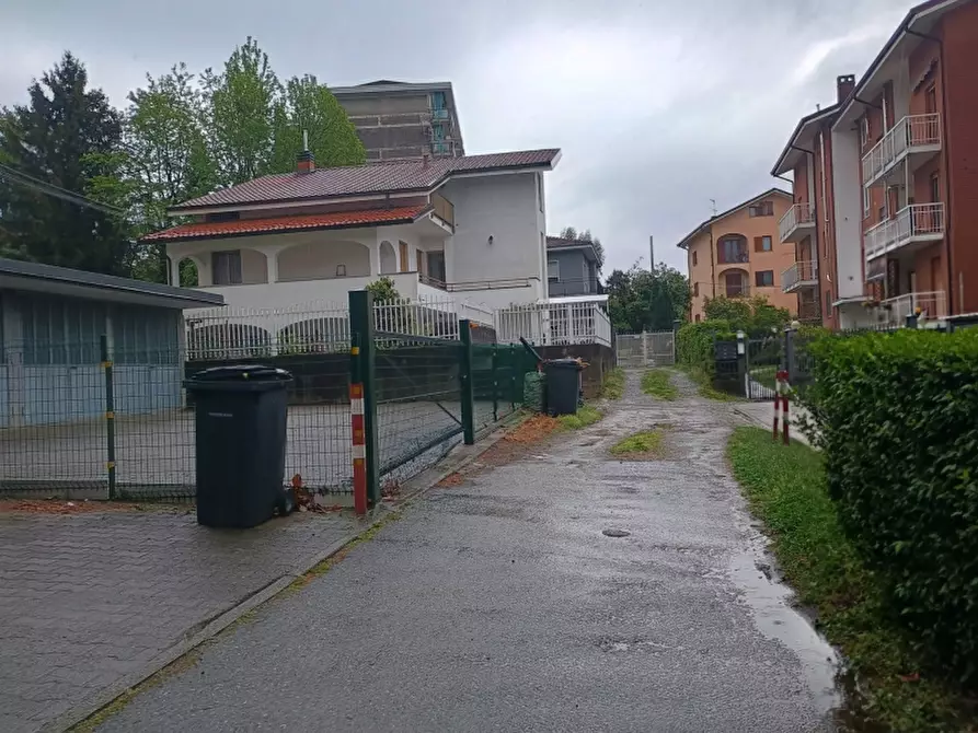 Immagine 7 di Villa in vendita  a Ivrea