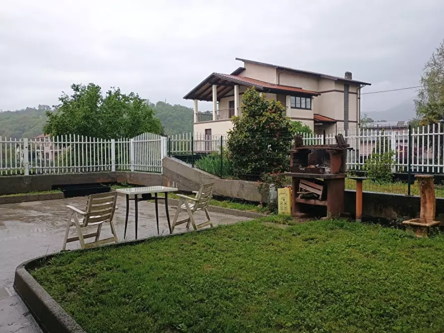 Immagine 10 di Villa in vendita  a Ivrea