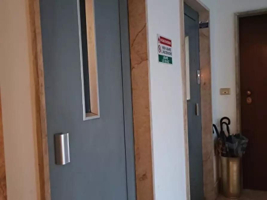 Immagine 2 di Appartamento in vendita  a Torino