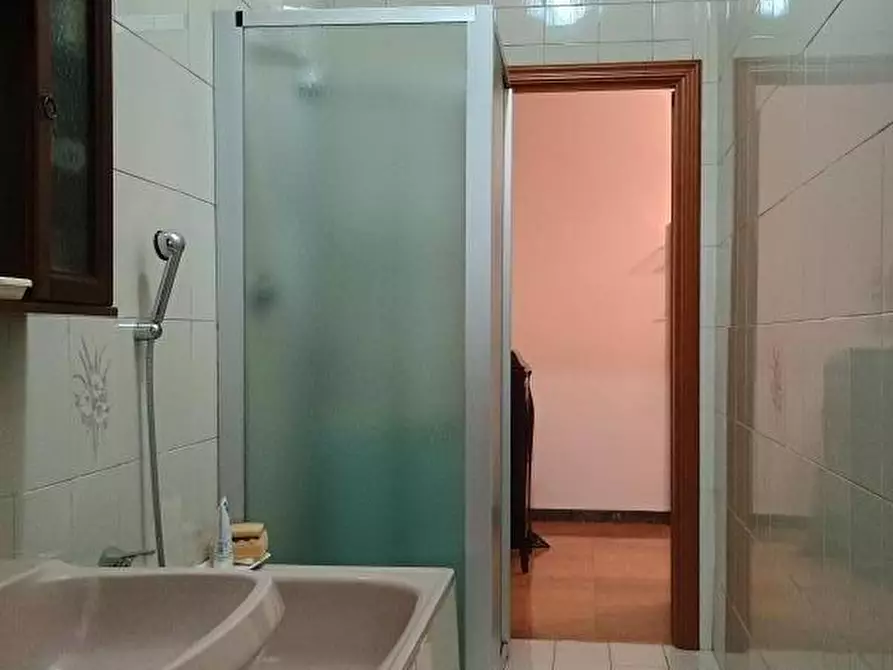 Immagine 13 di Appartamento in vendita  in VIA CAMBURZANO 1-3 a Torino