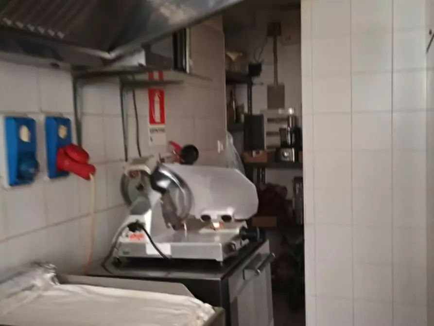 Immagine 20 di Attività commerciale in vendita  in via SAN SECONDO 30 a Torino