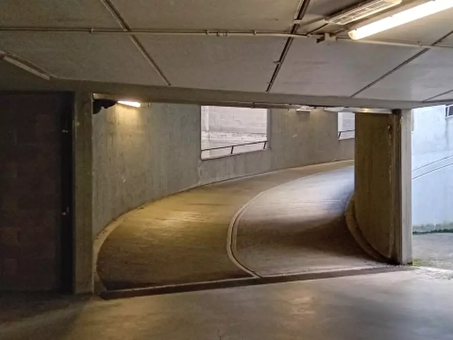 Immagine 4 di Box auto in vendita  a Torino