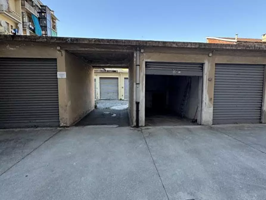 Immagine 6 di Box auto in vendita  a Torino