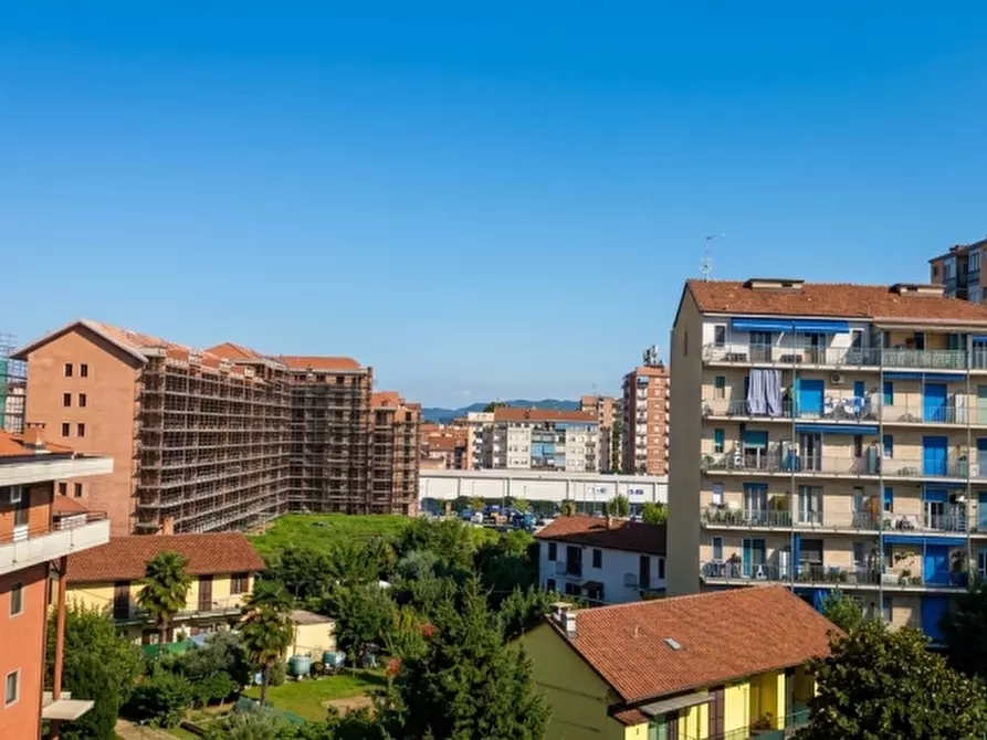 Immagine 11 di Appartamento in vendita  in Via Orbetello 89 a Torino