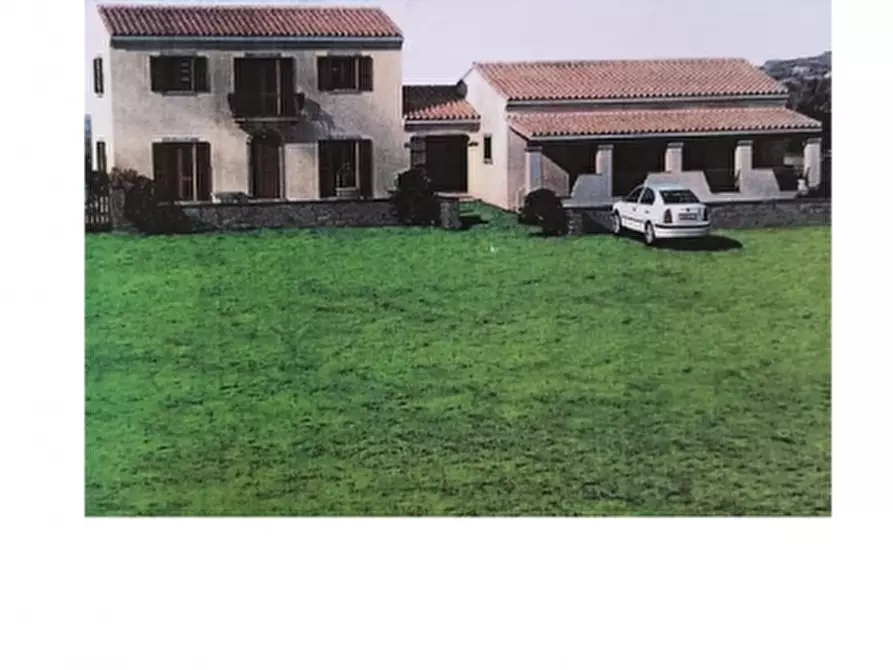 Immagine 1 di Azienda agricola in vendita  in Capizza di Vacca a Santa Teresa Gallura