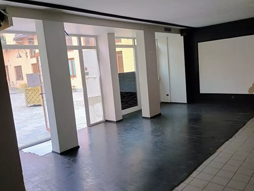Immagine 14 di Locale commerciale in affitto  in Corso Moncalieri 256 a Torino