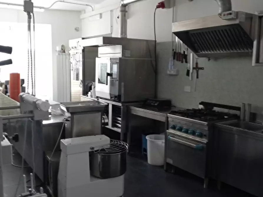 Immagine 23 di Attività commerciale in vendita  in STRADALE LANZO 13 a Balangero