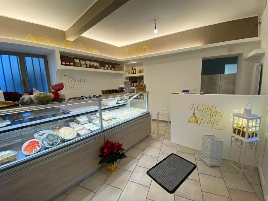 Immagine 24 di Attività commerciale in vendita  in STRADALE LANZO 13 a Balangero