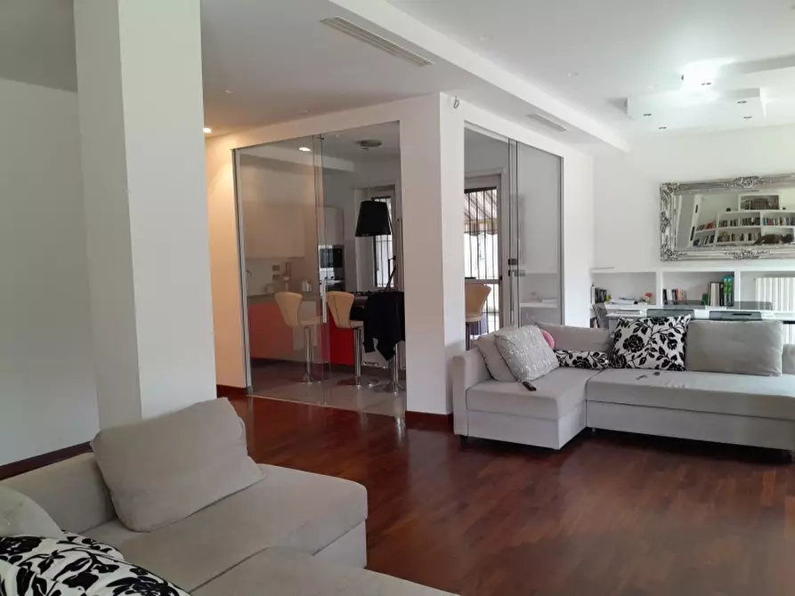 Immagine 4 di Appartamento in vendita  a Torino