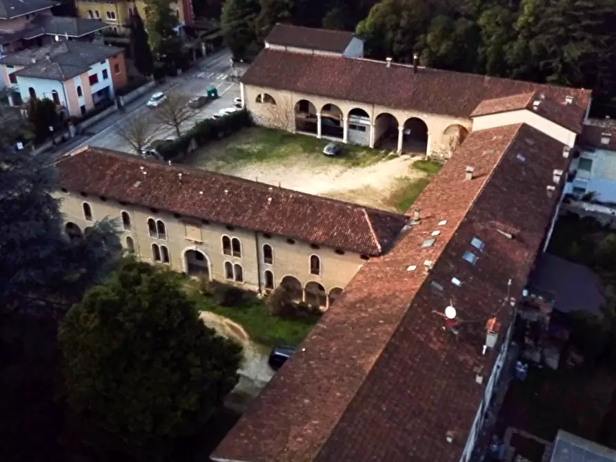 Immagine 1 di Rustico / casale in vendita  in Viale Regina Margherita a Valdagno