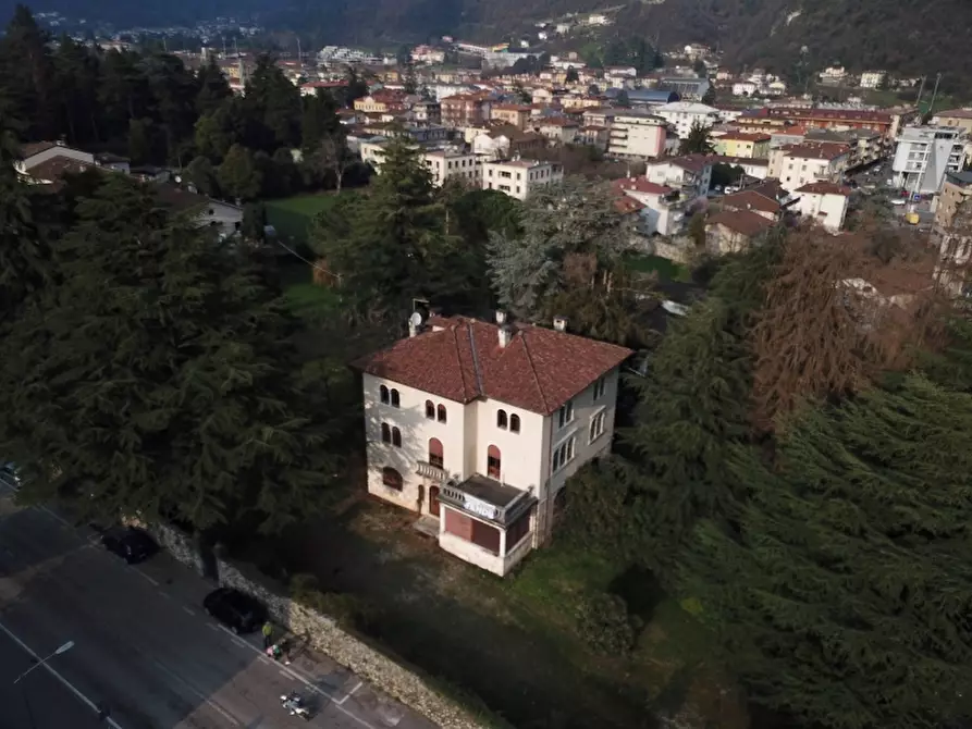 Immagine 1 di Villa in vendita  in Viale Regina Margherita a Valdagno