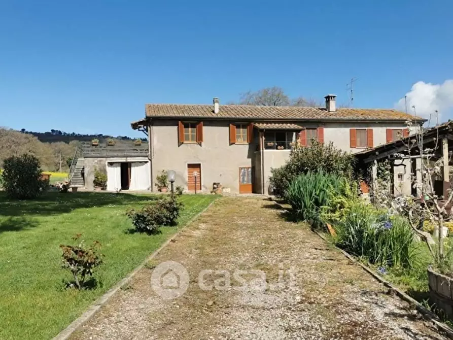 Immagine 4 di Rustico / casale in vendita  in Via dell'Arco a Magione