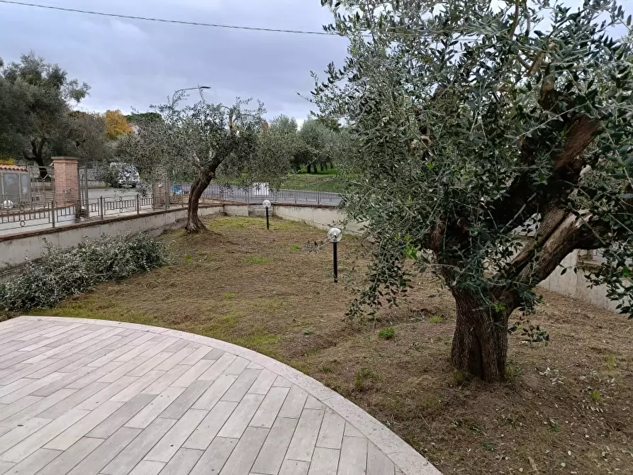 Immagine 15 di Villa in vendita  in Sanfatucchio a Castiglione Del Lago