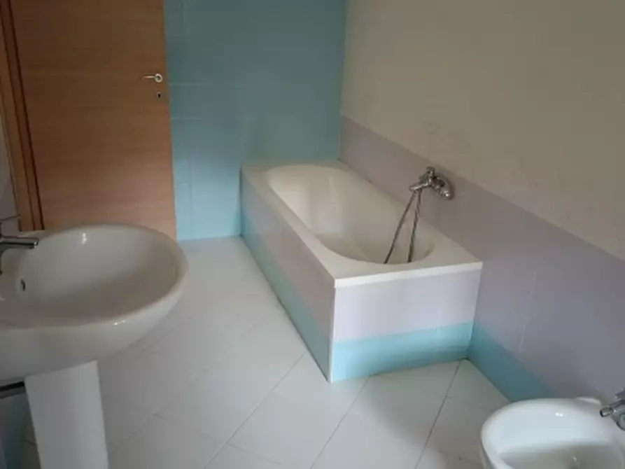 Immagine 10 di Villa in vendita  in Sanfatucchio a Castiglione Del Lago