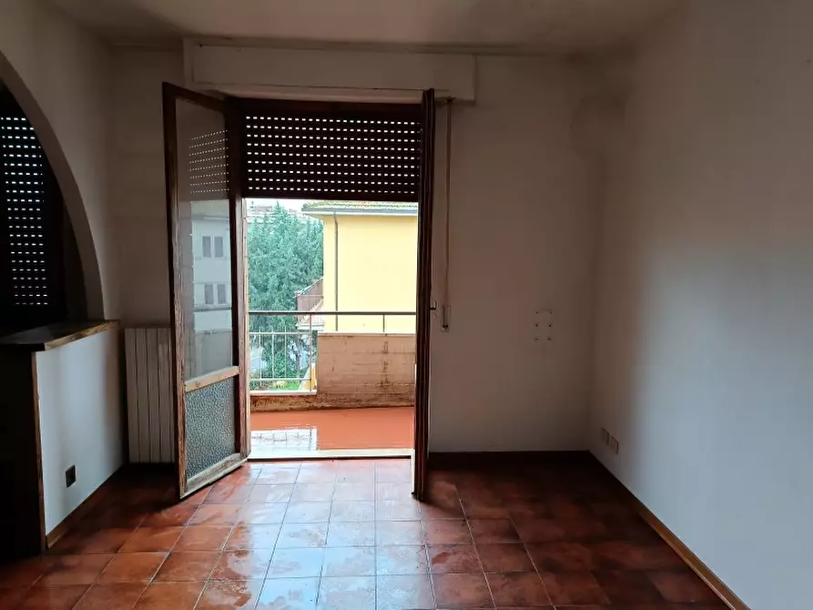 Immagine 12 di Appartamento in vendita  in Viale I° Maggio a Cortona