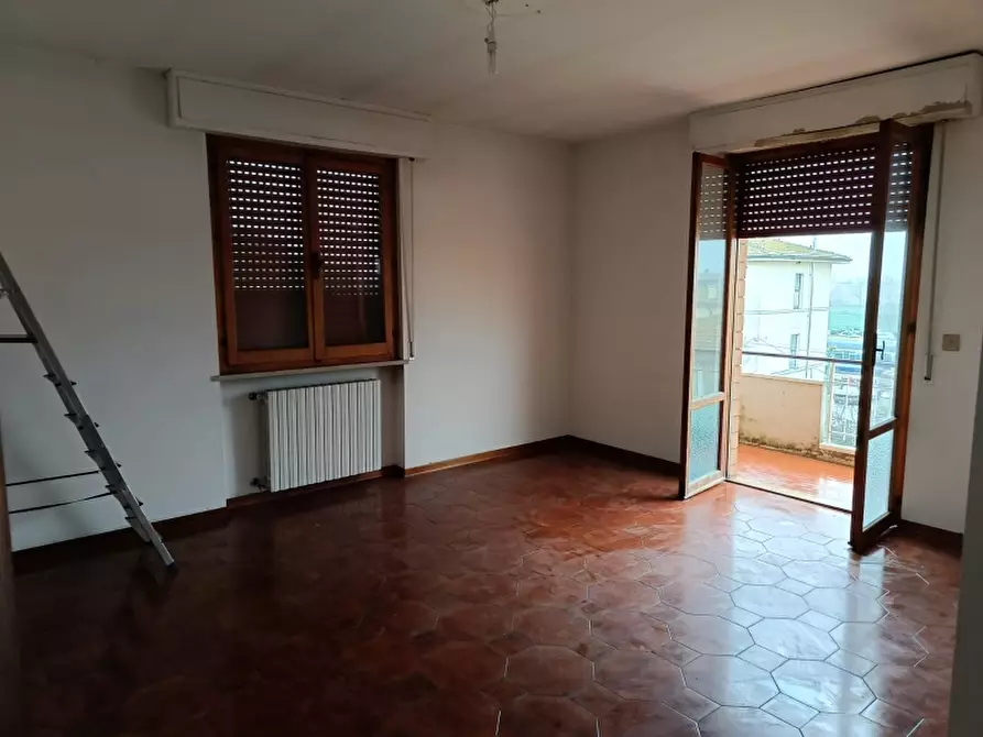 Immagine 16 di Appartamento in vendita  in Viale I° Maggio a Cortona