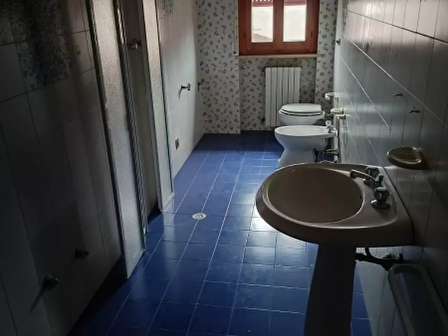 Immagine 19 di Appartamento in vendita  in Viale I° Maggio a Cortona