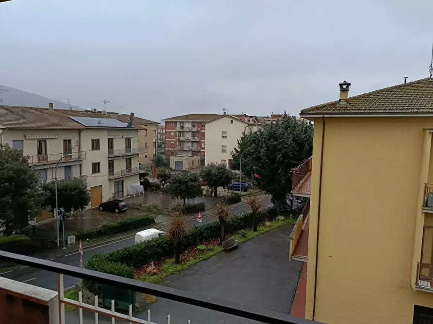 Immagine 10 di Appartamento in vendita  in Viale I° Maggio a Cortona