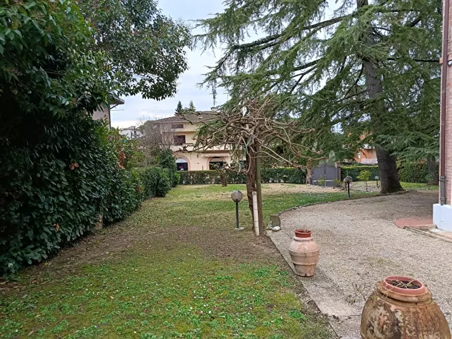 Immagine 9 di Villa in vendita  in Strada Gualdese 22 a Perugia