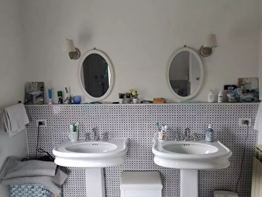 Immagine 14 di Villa in vendita  in Strada Gualdese 22 a Perugia