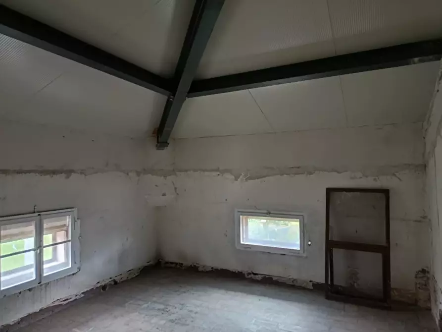 Immagine 27 di Villa in vendita  in Strada Gualdese 22 a Perugia