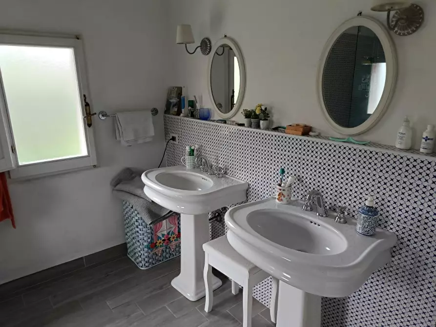 Immagine 18 di Villa in vendita  in Strada Gualdese 22 a Perugia