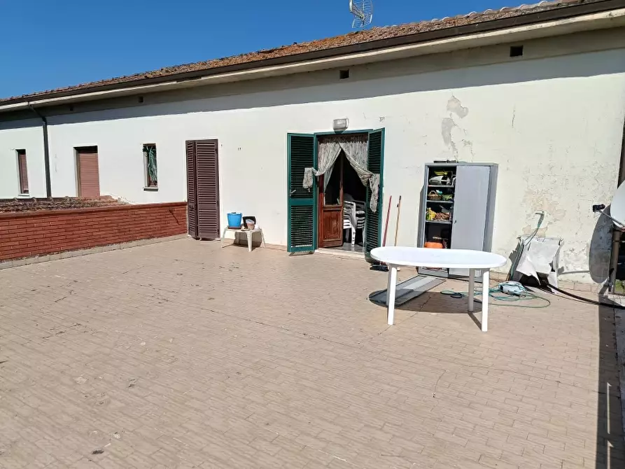 Immagine 23 di Palazzo in vendita  in Via Toscana a Castiglione Del Lago