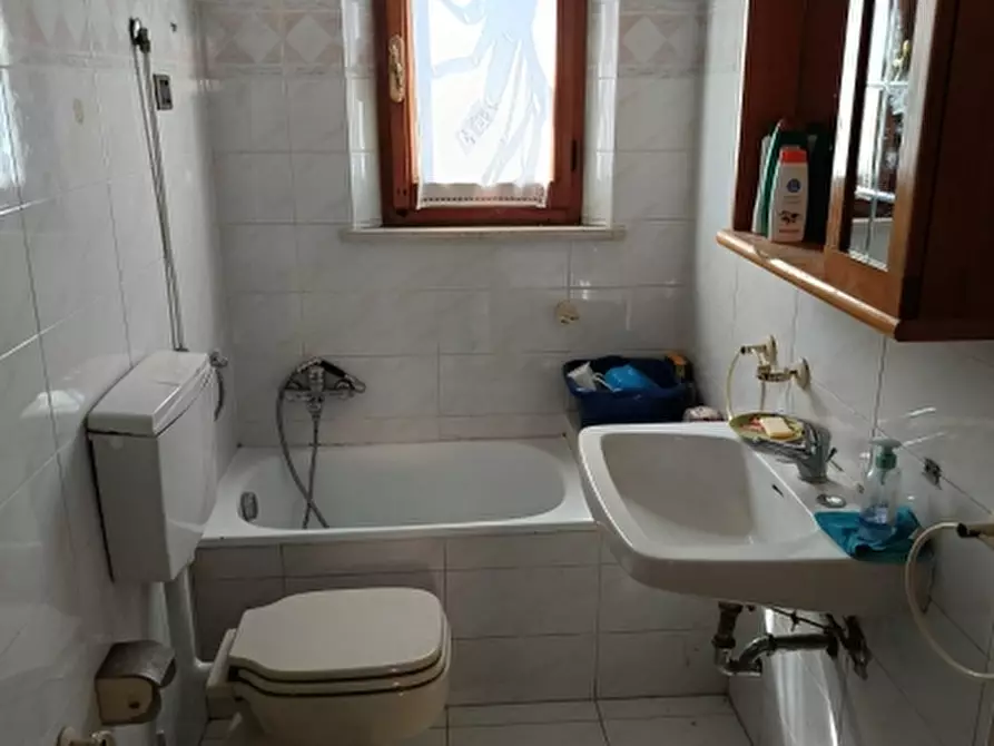 Immagine 8 di Palazzo in vendita  in Via Toscana a Castiglione Del Lago