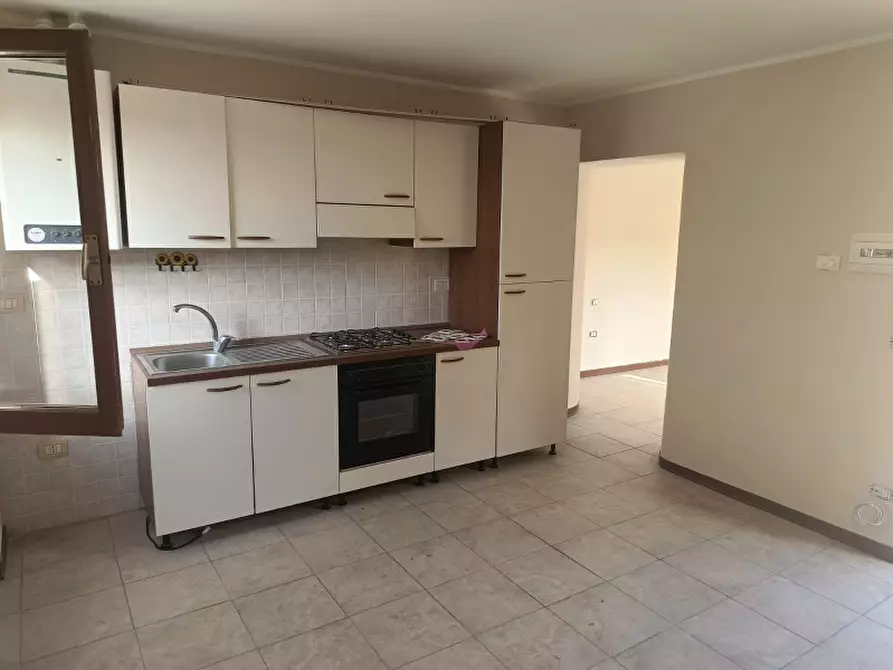 Immagine 3 di Appartamento in vendita  in Via Frà Filippo Longo a Magione