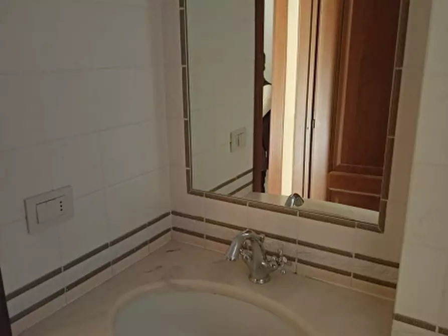 Immagine 15 di Appartamento in vendita  in Via Mazzini a Chiusi