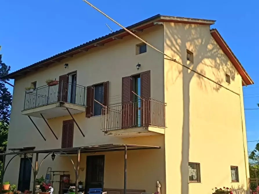 Immagine 3 di Casa indipendente in vendita  in Via dell'Anguillara a Castiglione Del Lago